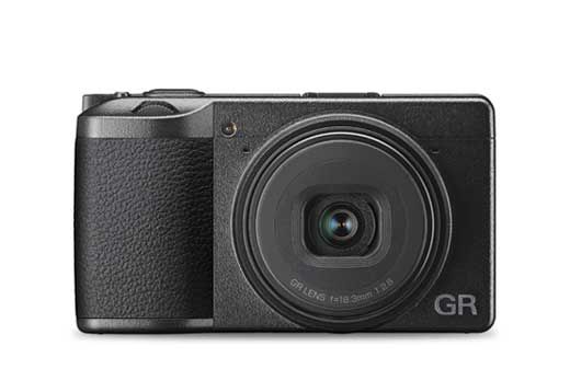 Shop Compact Cameras @ C.R.Kennedy 