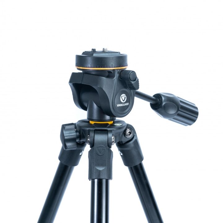 Vanguard Vesta 204AP Tripod with PH-23 Pan Head **