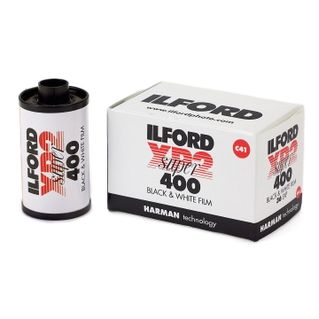 Ilford SPRITE 35-II Reusable Camera - Black & Silver + XP2 24 film
