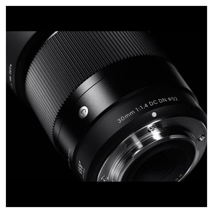 Sigma 30mm f/1.4 DC DN Contemporary Prime Lens for Sony E-Mount w/ 64GB  Extreme PRO Bundle