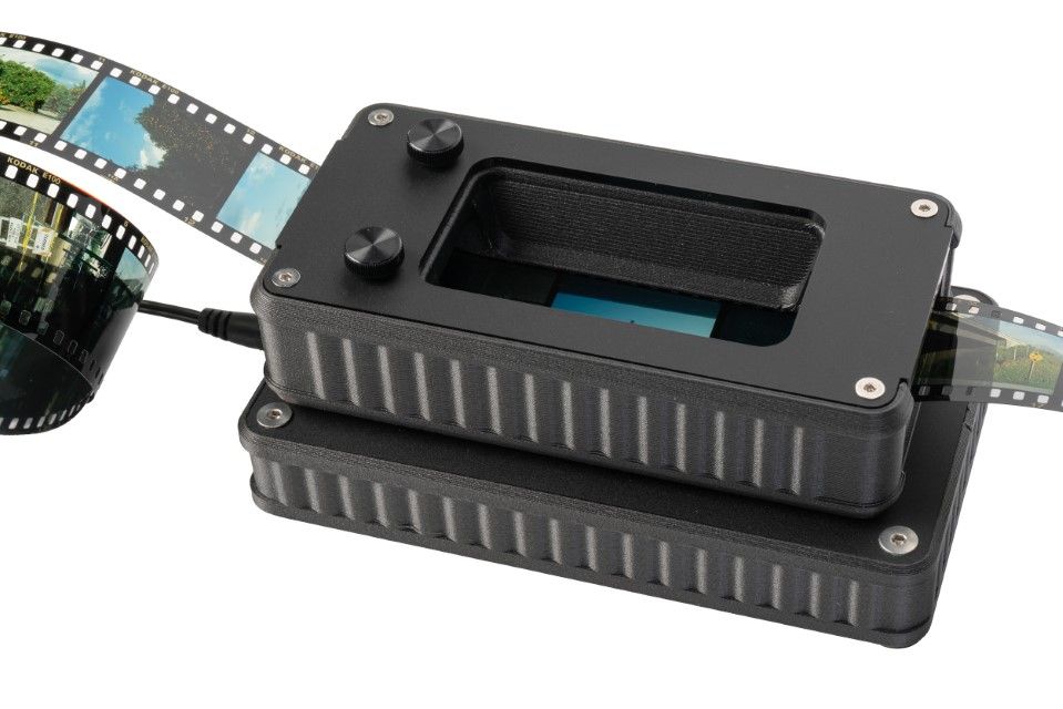 Negative Supply Light Source 35