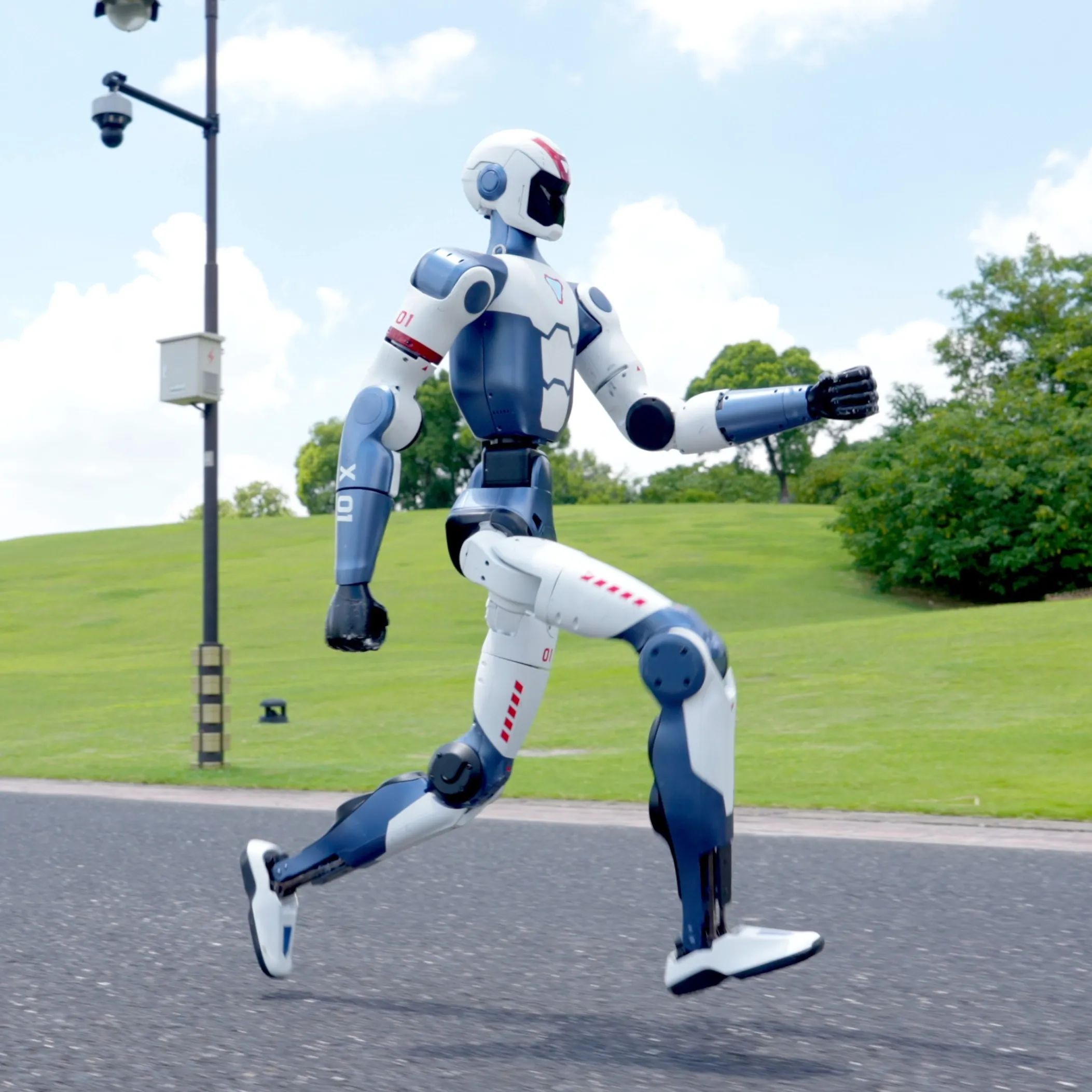 Unitree R1 EDU Smart Humanoid Robot (no Hands)